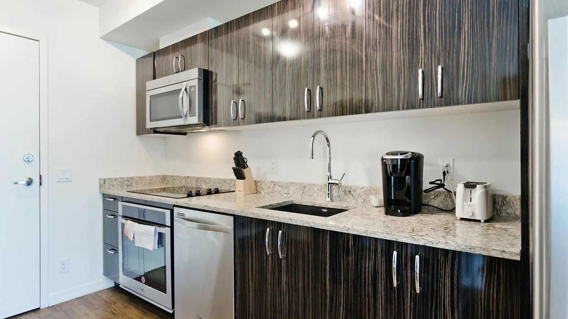 Suite Digs N3 卡加利 公寓